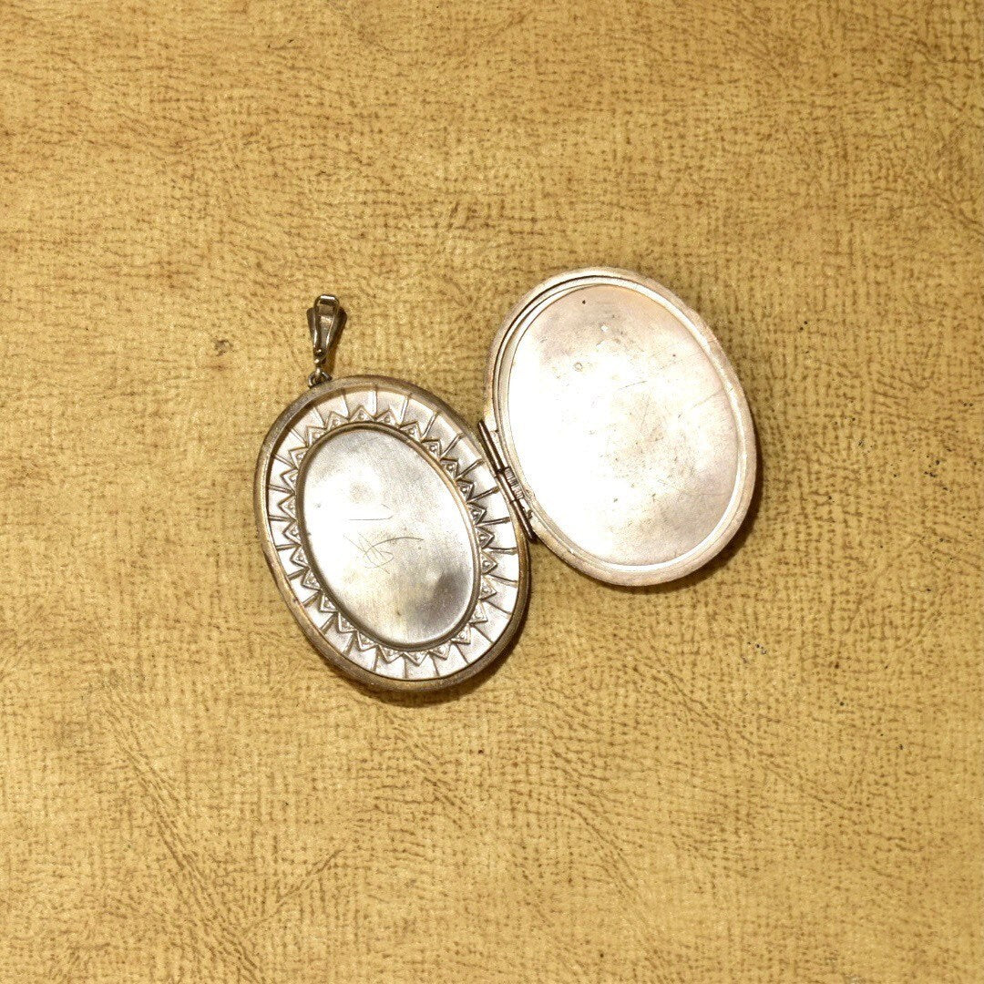 Vintage 1977 English Hallmarked Engraved Sterling Silver Locket Pendant, Joseph Smith and Sons, Art Nouveau Revival, 2 7/8" L