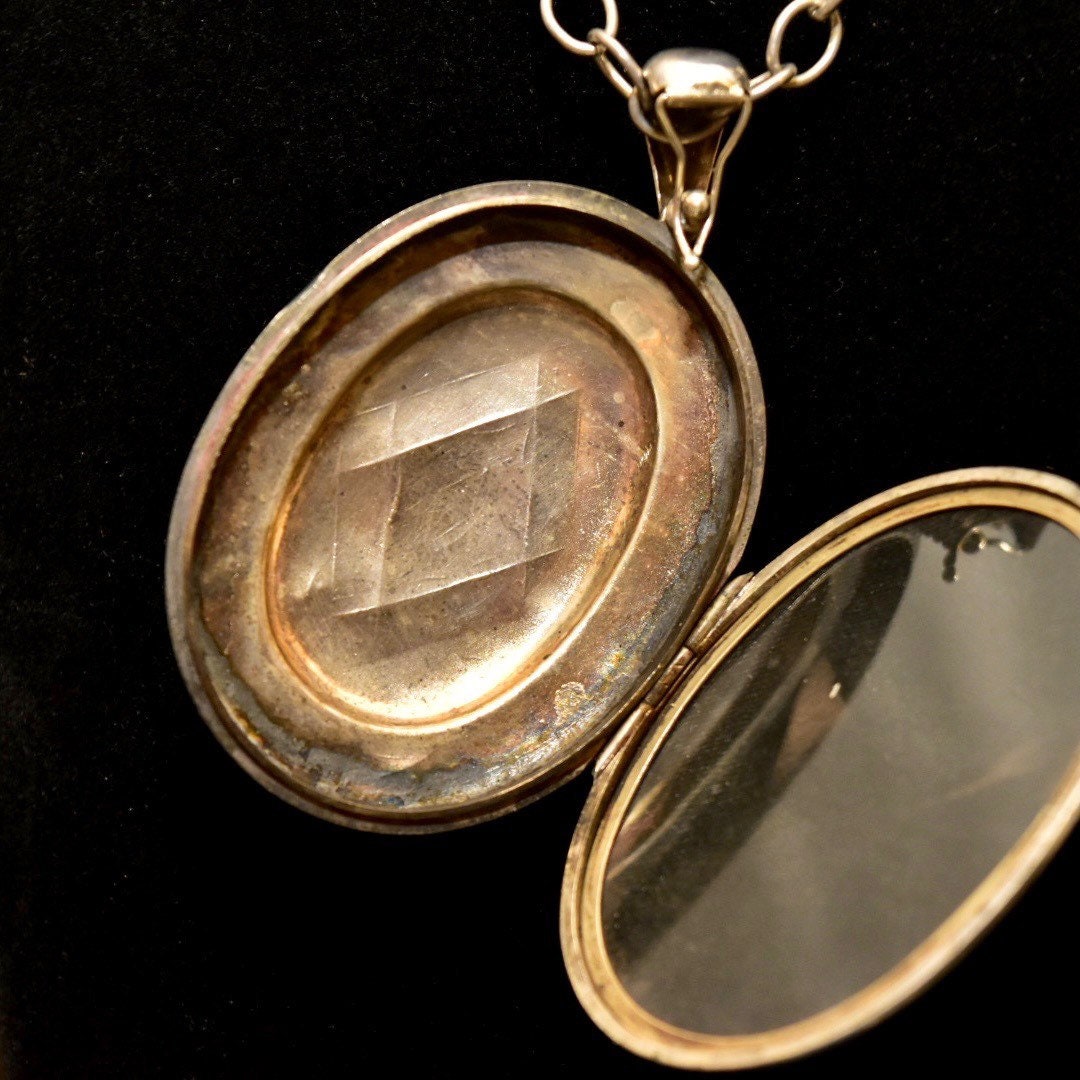 Vintage/Antique Hand-Engraved Sterling Silver Locket, Intricate Designs, Floral Motifs, Ornate Two-Sided Picture Locket, 2 5/8" L