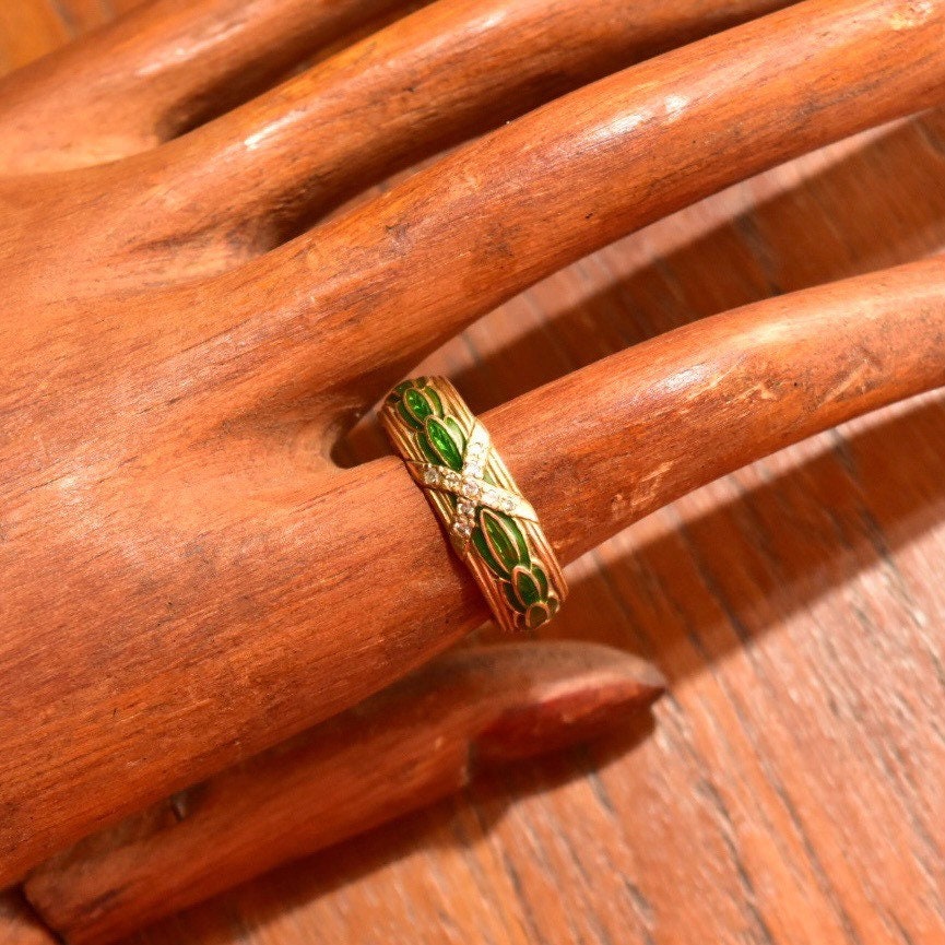 Vintage MMA 14K Gold Green Enamel Diamond Chip Band Ring, Layered Guilloche Enamel, Diamond Pave 'X', 8mm Gold Band, Size 9 US
