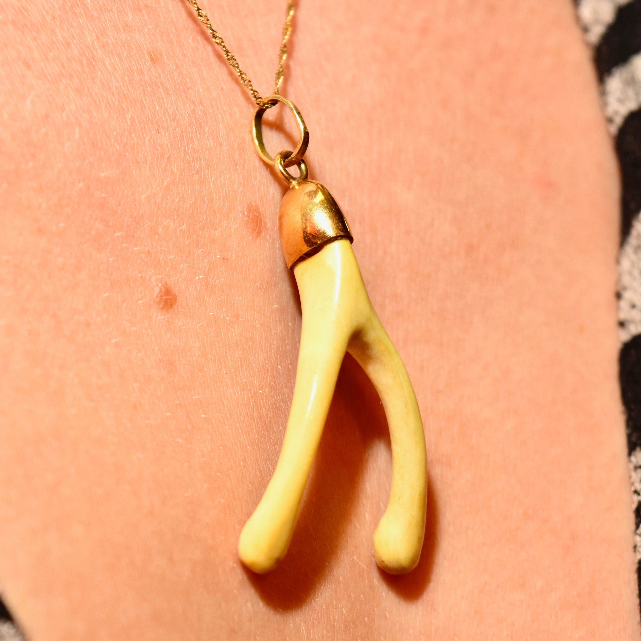 Vintage 18K Gold Wishbone Charm Pendant, Yellow Gold Cap & Bail, Epoxy Cast Bird Wishbone, Occultist Jewelry, 2 1/4" L