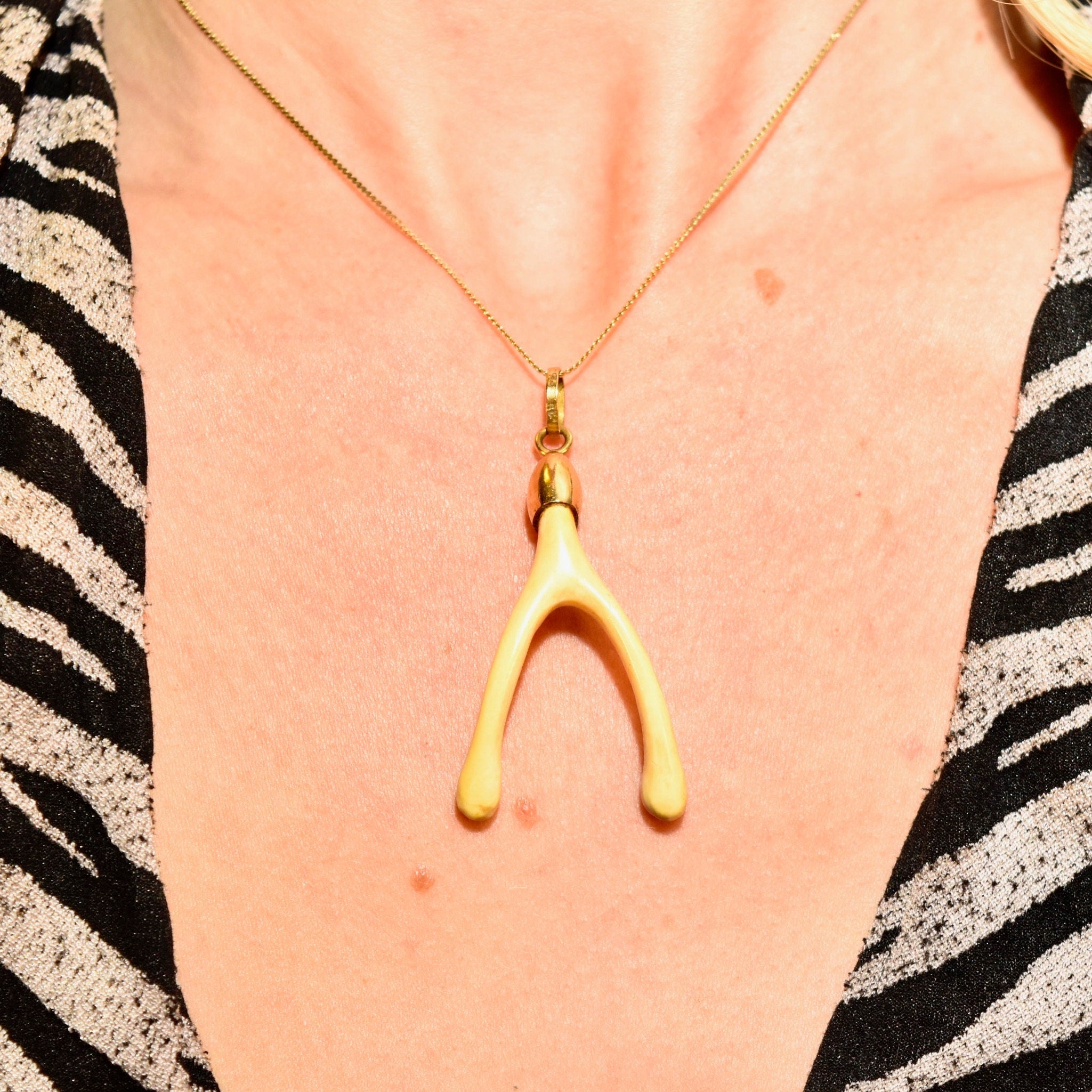 Vintage 18K Gold Wishbone Charm Pendant, Yellow Gold Cap & Bail, Epoxy Cast Bird Wishbone, Occultist Jewelry, 2 1/4" L
