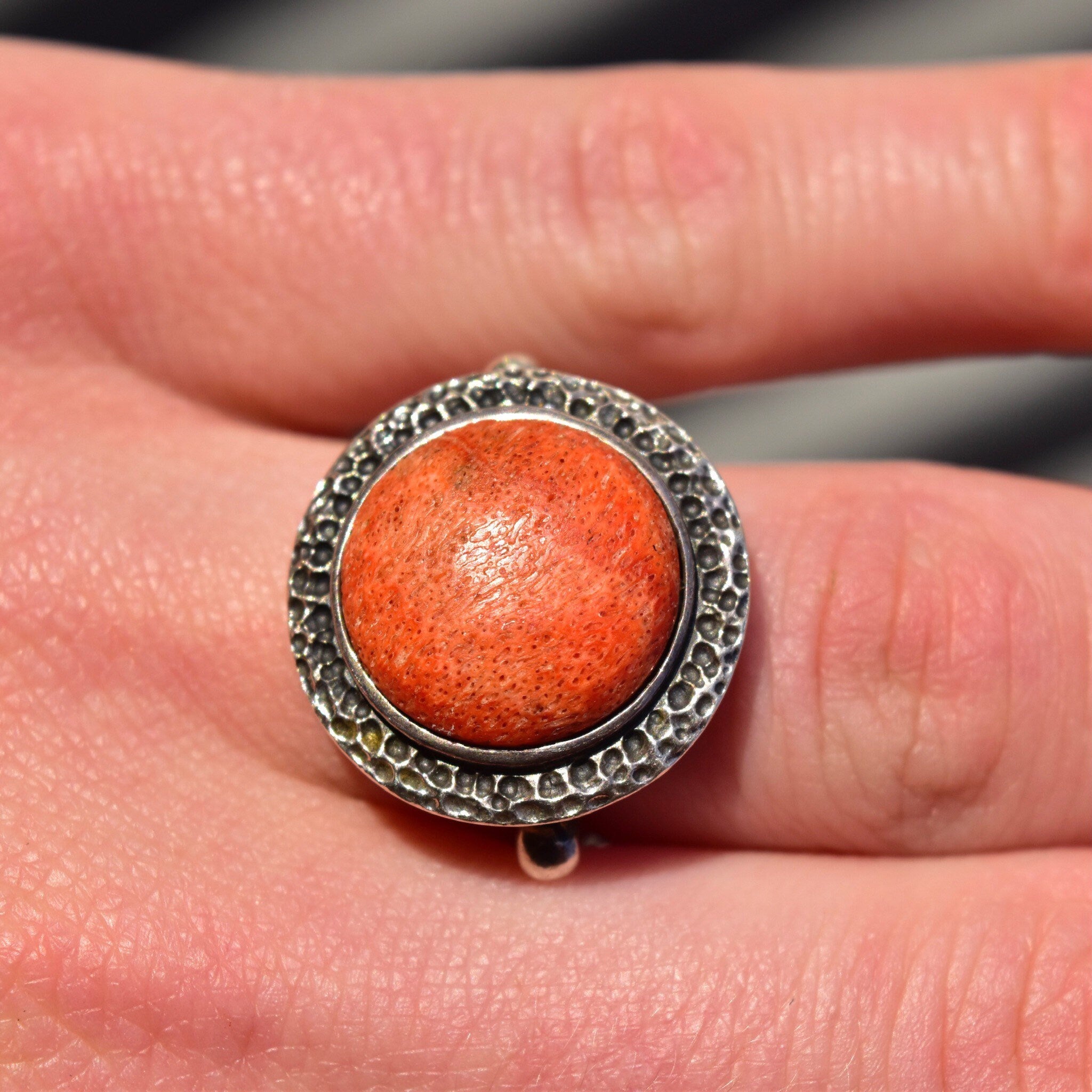 Vintage Hallmarked Sterling Silver Coral Cabochon Ring, Stipple Dot Textured Band & Setting, Natural Coral Gemstone, Bohemian, Size 7 US
