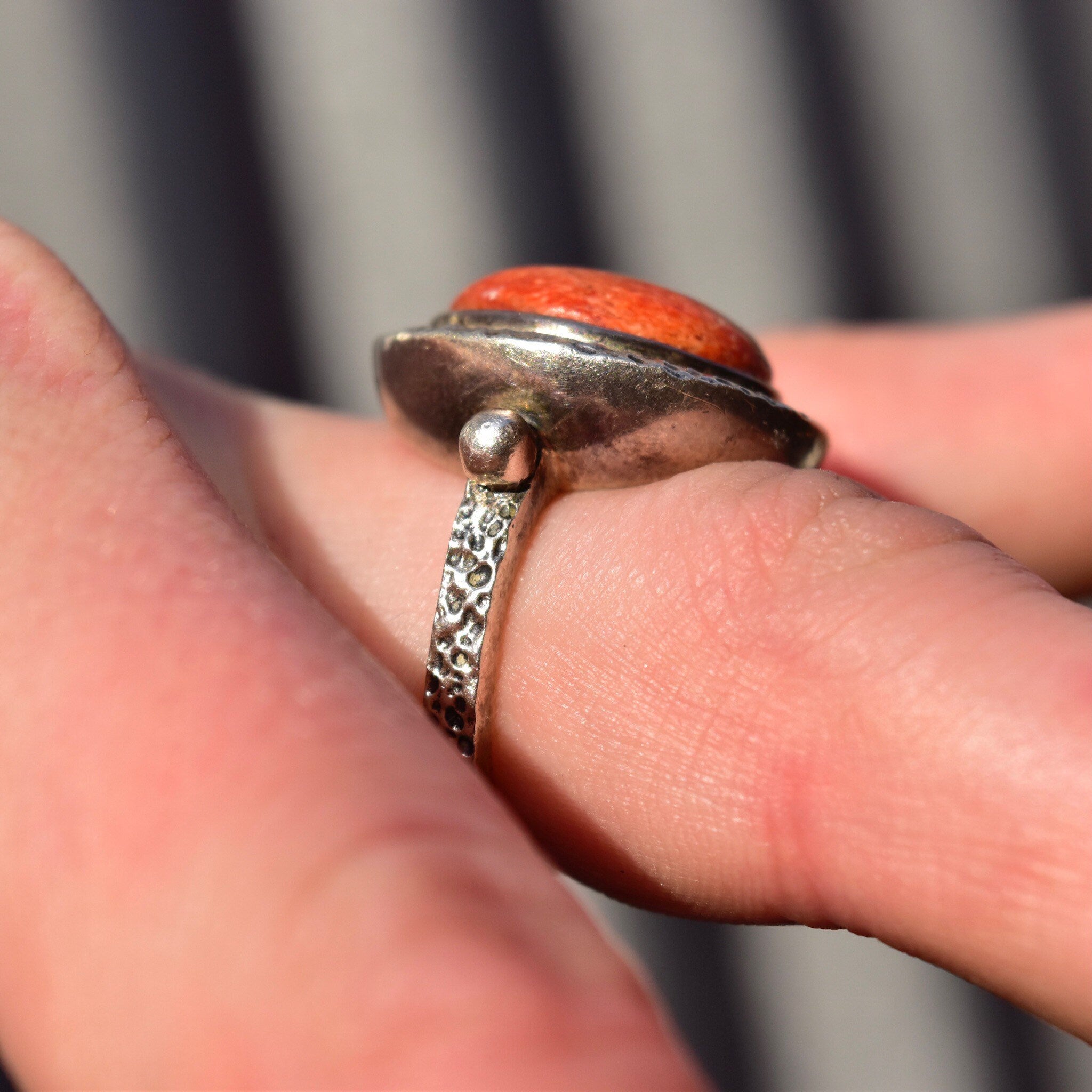 Vintage Hallmarked Sterling Silver Coral Cabochon Ring, Stipple Dot Textured Band & Setting, Natural Coral Gemstone, Bohemian, Size 7 US