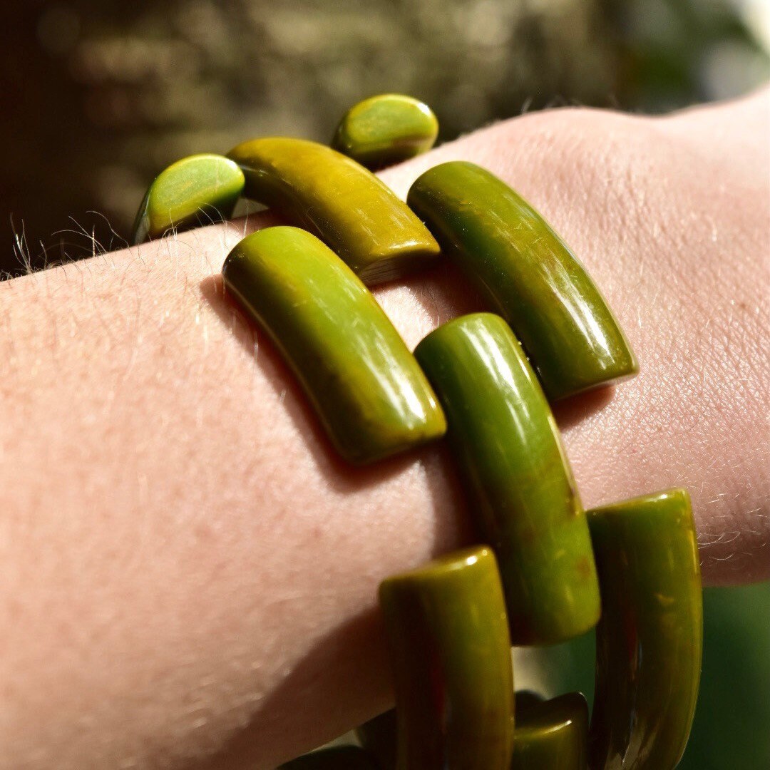 Vintage Chunky Green Bakelite Cuff Bracelet, Vintage Jewelry, Bakelite Jewelry, Marble Jewelry, Plastic, Green Bracelet