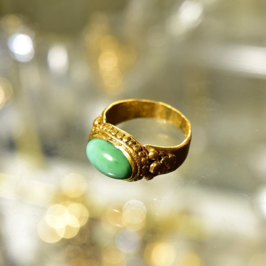 Chinese 22KT Jade Ring, Nature Jadeite Jade Cabochon, Ornate Yellow Gold Gemstone Saddle Ring, Size 4 3/4 US