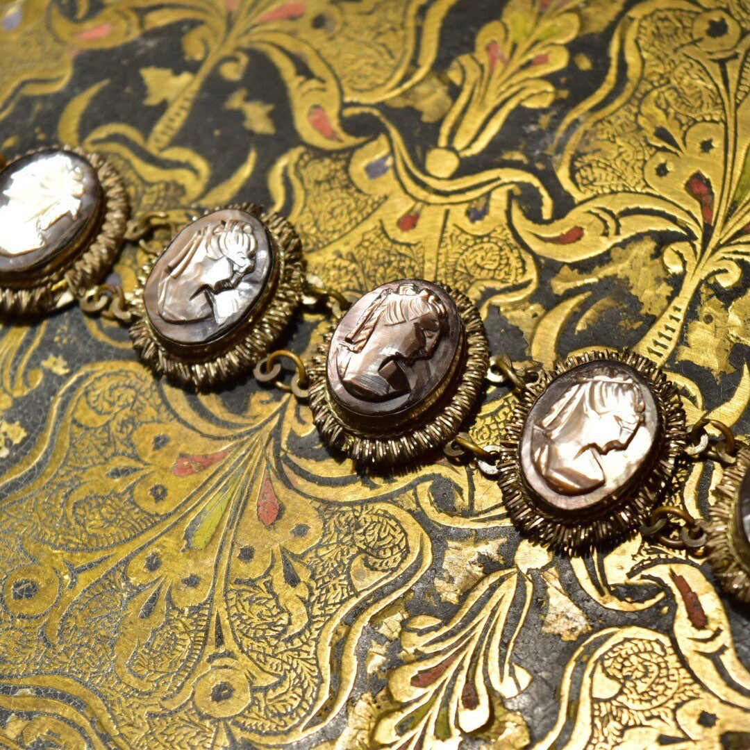 Italian 800 Silver Abalone Cameo Link Bracelet, Hand Carved Classic Relief Lady's Cameo, Sparkling Wire Wrap Settings, 7 1/2"
