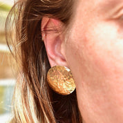 Vintage Modernist 14K Yellow Gold Hammered Disc Earrings, Round Crinkle Stud Earrings, Liquid Metal, , 1 7/8" L