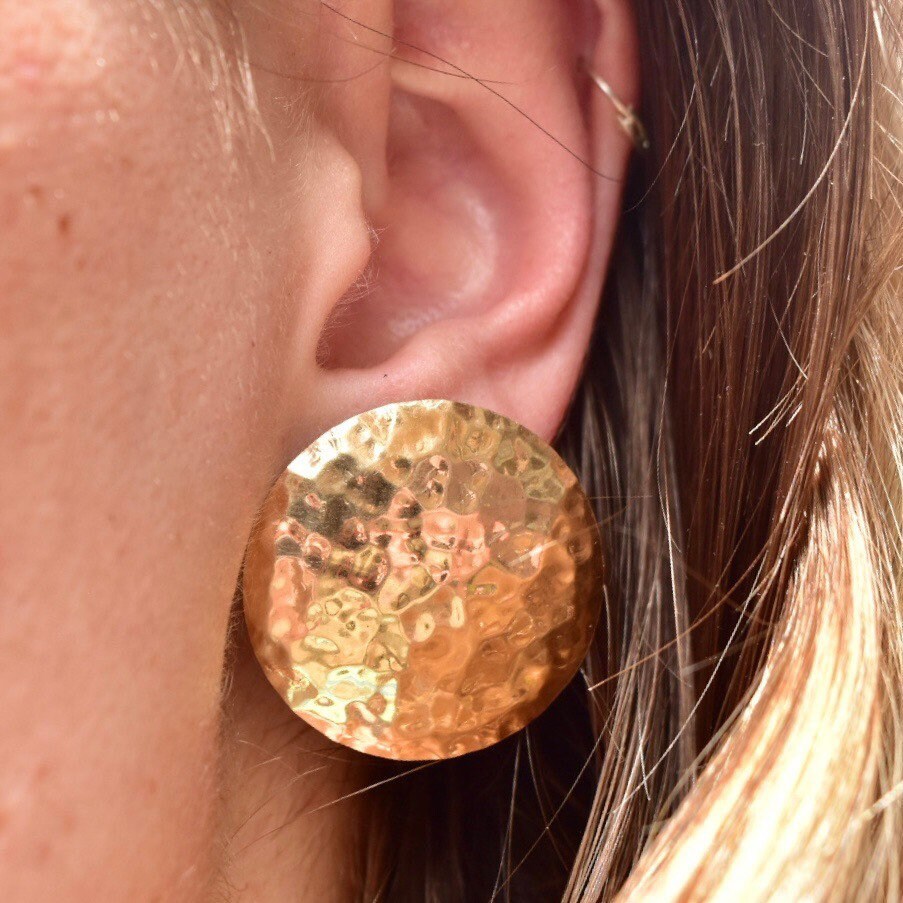 Vintage Modernist 14K Yellow Gold Hammered Disc Earrings, Round Crinkle Stud Earrings, Liquid Metal, , 1 7/8" L