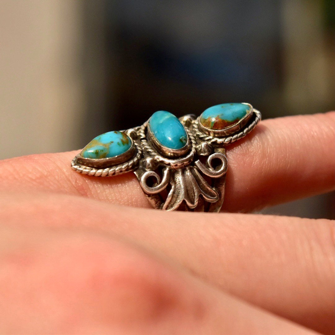 Vintage Silver Triple Turquoise Ring, Elongated Gemstone Ring, Turquoise Ring, Size 5 3/4 US