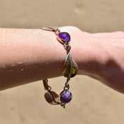 Vintage Sterling Silver Leaf & Amethyst Link Bracelet, Natural Purple Amethyst Cabochons, Bohemian Modernist Jewelry, Crystal Lovers, 8" L