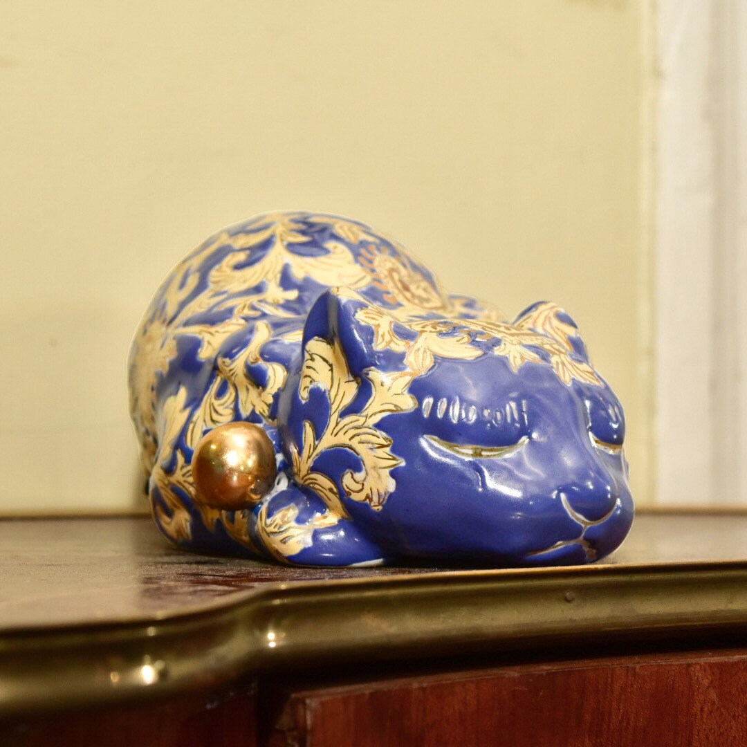 Vintage Japanese Kutani Moriage Porcelain Ceramic Sleeping Cat Figurine, Glazed Ceramic Cat Sculpture, 8.5"