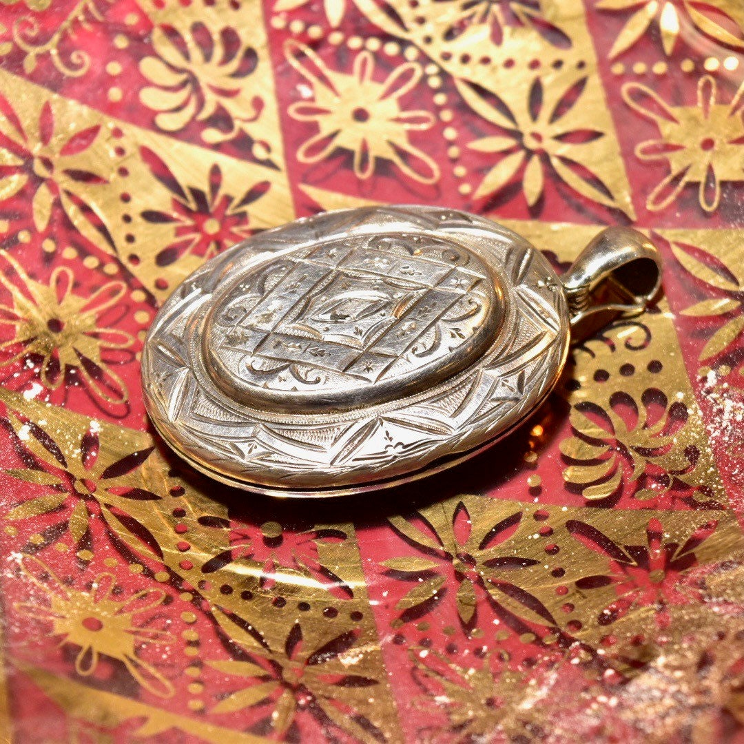 Vintage/Antique Hand-Engraved Sterling Silver Locket, Intricate Designs, Floral Motifs, Ornate Two-Sided Picture Locket, 2 5/8" L