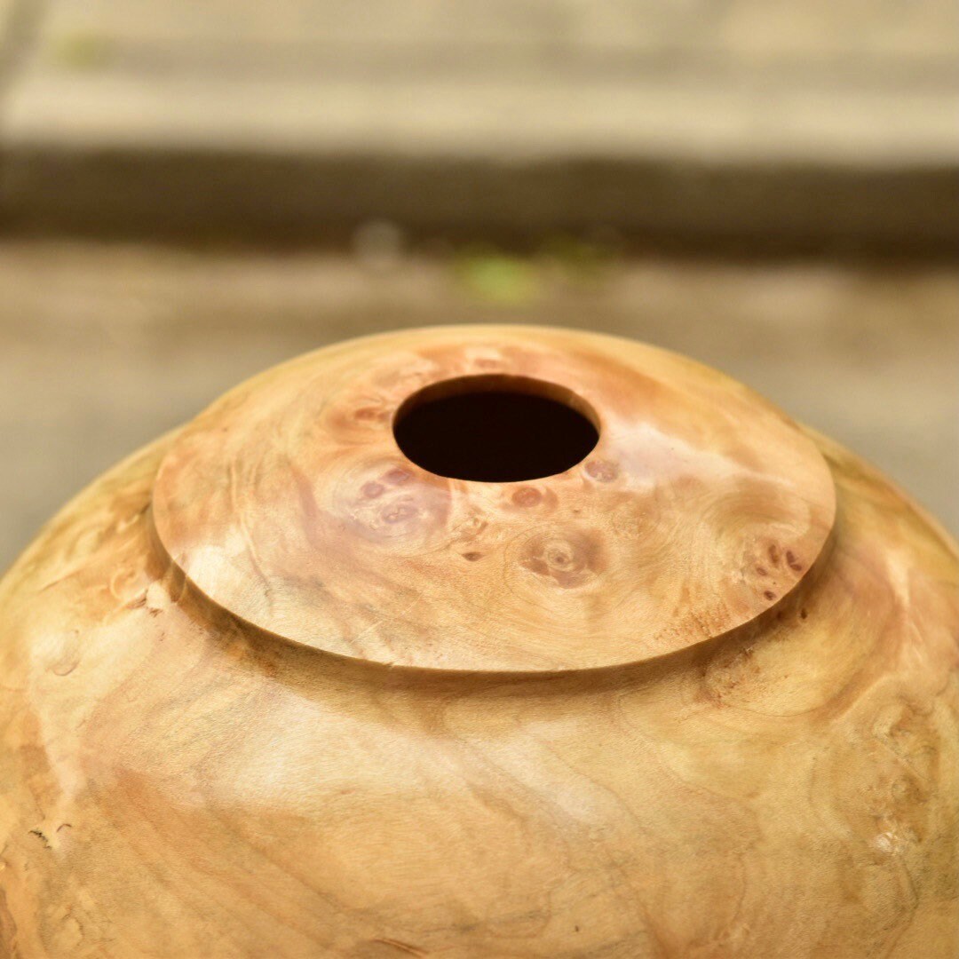 Vintage Signed Al Parry Figured Chestnut Vase, Decorative Wooden Vase, Contemporary Table Center Piece, 5.5" H