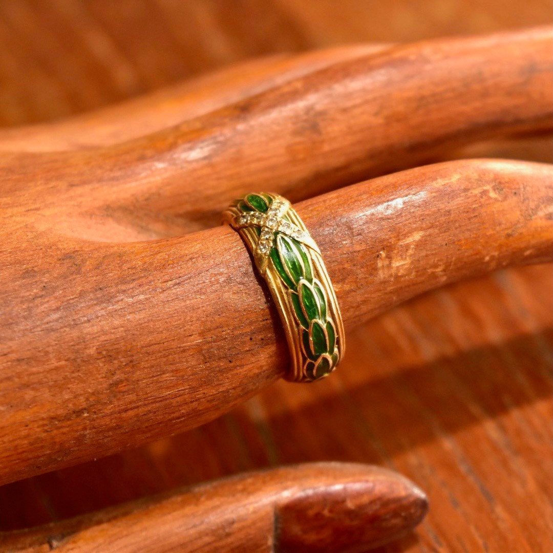 Vintage MMA 14K Gold Green Enamel Diamond Chip Band Ring, Layered Guilloche Enamel, Diamond Pave 'X', 8mm Gold Band, Size 9 US