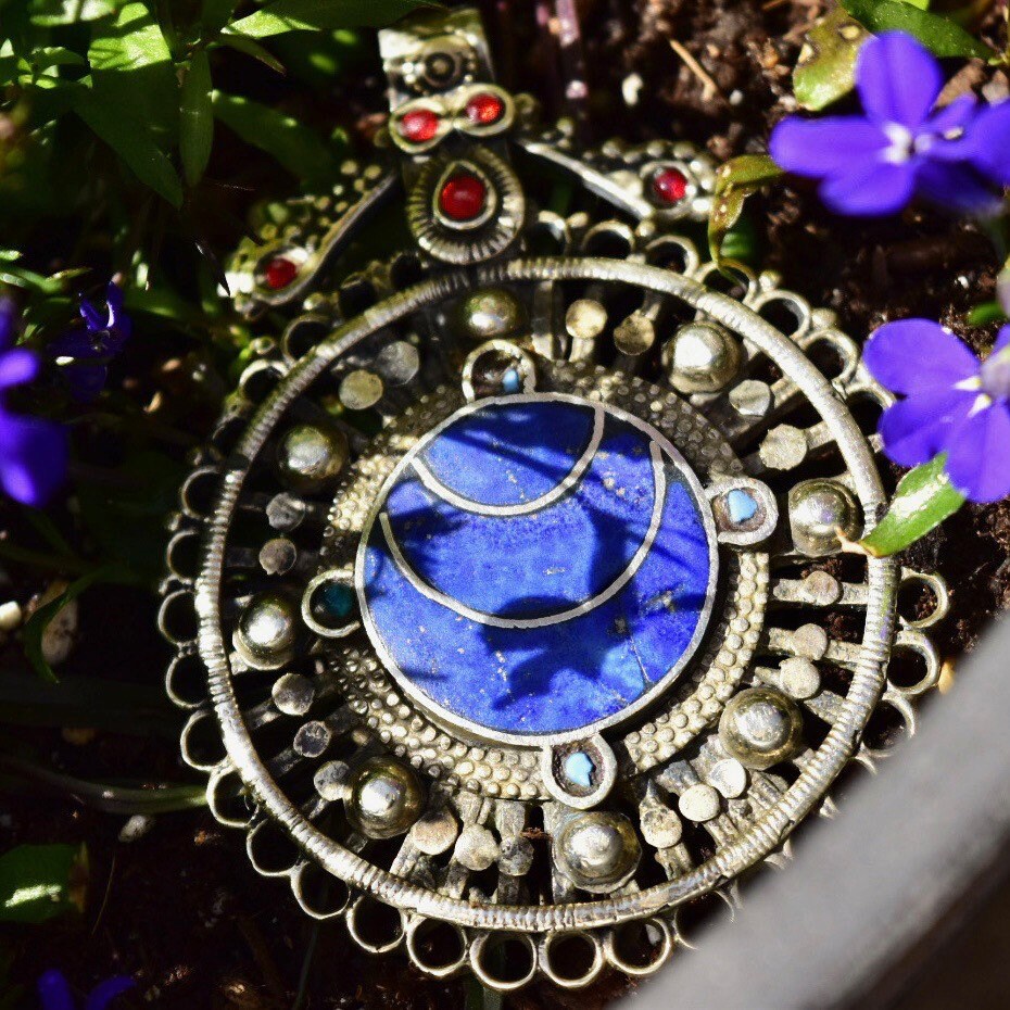 Vintage Large Bohemian Multi-Stone Silver Medallion Pendant, Lapis Lazuli, Red Stone Accents, Lion Emblem On Back, Reversible, 3 1/8" L