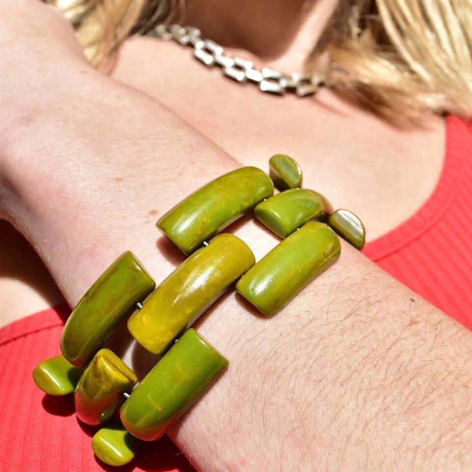 Vintage Chunky Green Bakelite Cuff Bracelet, Vintage Jewelry, Bakelite Jewelry, Marble Jewelry, Plastic, Green Bracelet