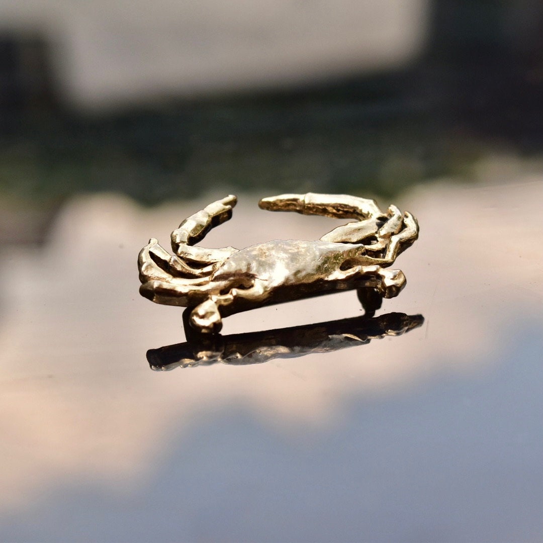 Vintage Gold-Toned Crab Brooch, Cute Crab Pin, Cancer Crab Pin, Zodiac Jewelry, Cancer Season, Jacket/Purse Pin, 40mm