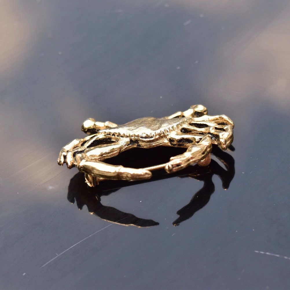 Vintage Gold-Toned Crab Brooch, Cute Crab Pin, Cancer Crab Pin, Zodiac Jewelry, Cancer Season, Jacket/Purse Pin, 40mm