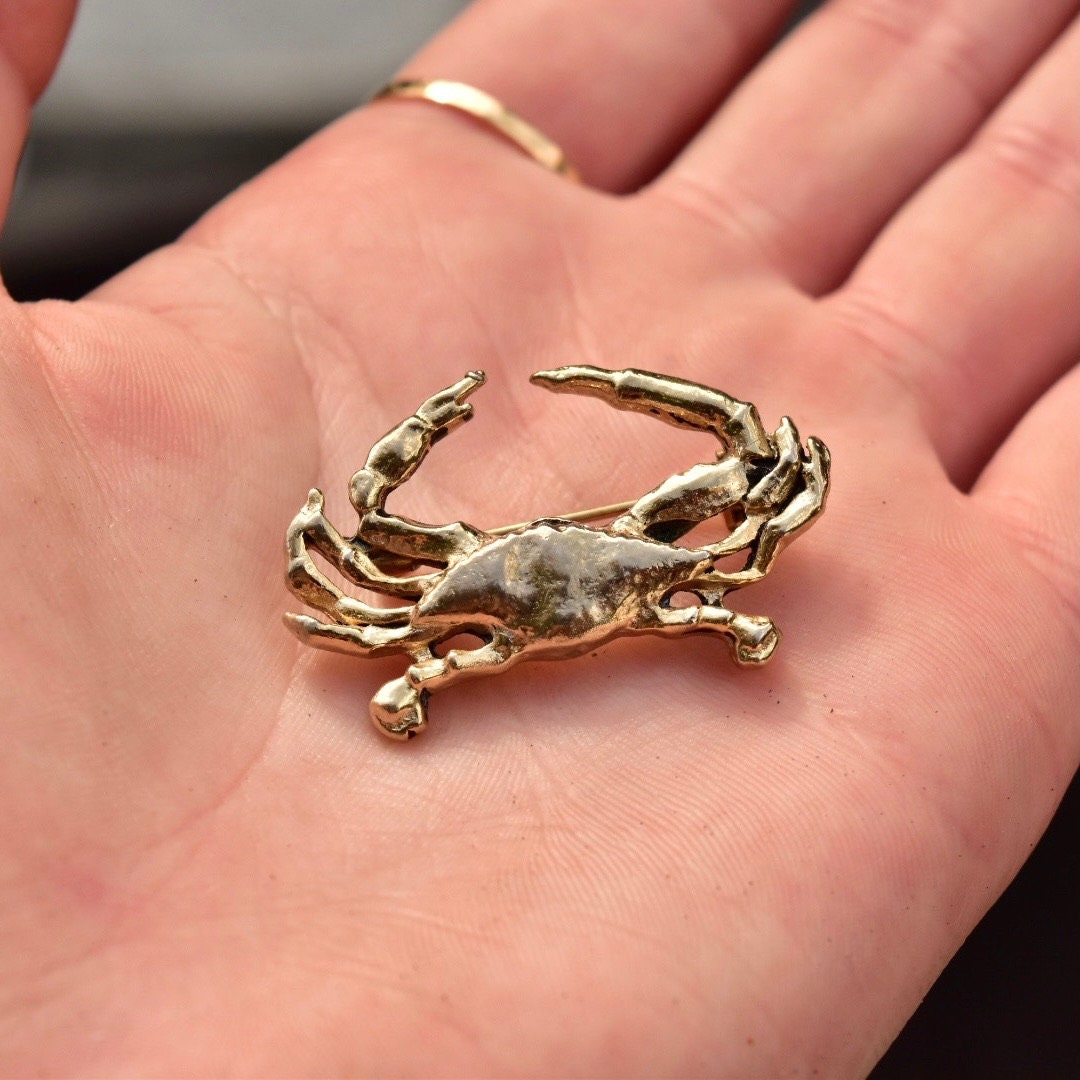 Vintage Gold-Toned Crab Brooch, Cute Crab Pin, Cancer Crab Pin, Zodiac Jewelry, Cancer Season, Jacket/Purse Pin, 40mm