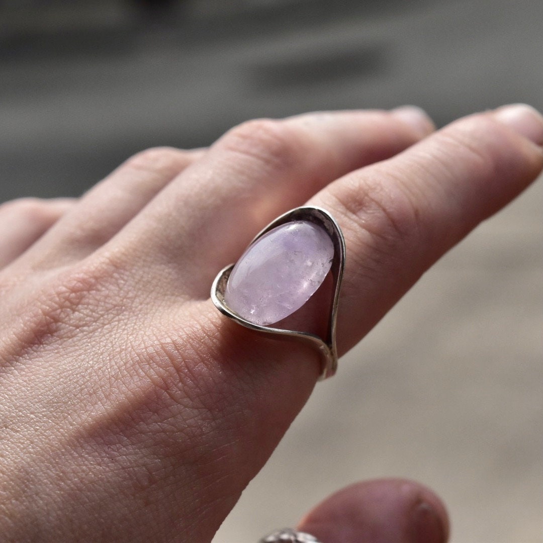 Vintage Silver Rose Quartz Cabochon Ring, Bohemian Silver Band, Artisan Gemstone Jewelry, Size 9 1/4 US