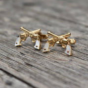 Vintage 1950's Swank Gold Plated Dueling Pistol Cufflinks, Mother Of Pearl Shell Handles, Old Western Cowboy Revolver Cufflinks, 21mm