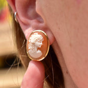 Vintage 18K Gold Cameo Post Earrings, Classic Relief Shell Carvings, Lady's Cameo Stud Earrings, Yellow Gold Settings, 22.5mm