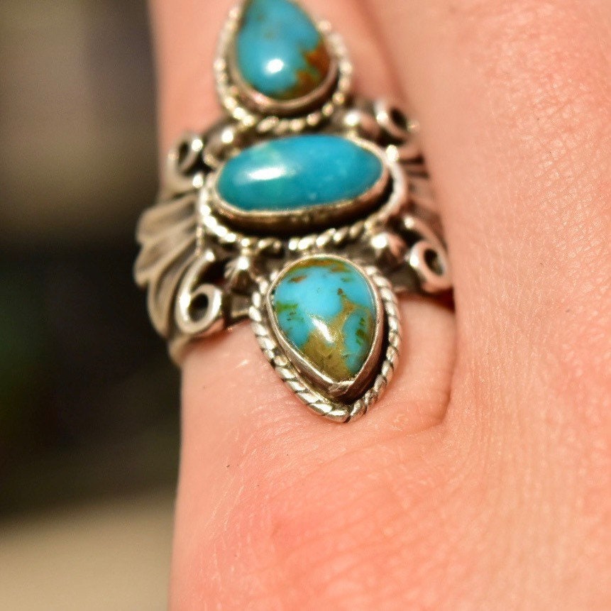 Vintage Silver Triple Turquoise Ring, Elongated Gemstone Ring, Turquoise Ring, Size 5 3/4 US