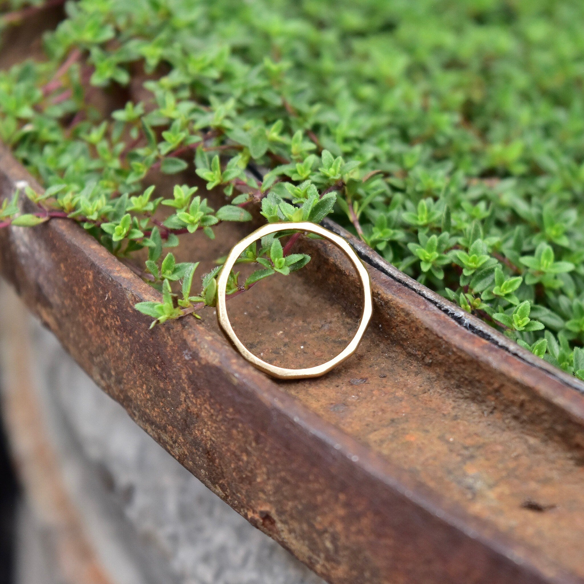 Minimalist 14K Band Ring, Bamboo Style Yellow Gold Stacking Ring, Hexagonal Gold Band, Size 6 US