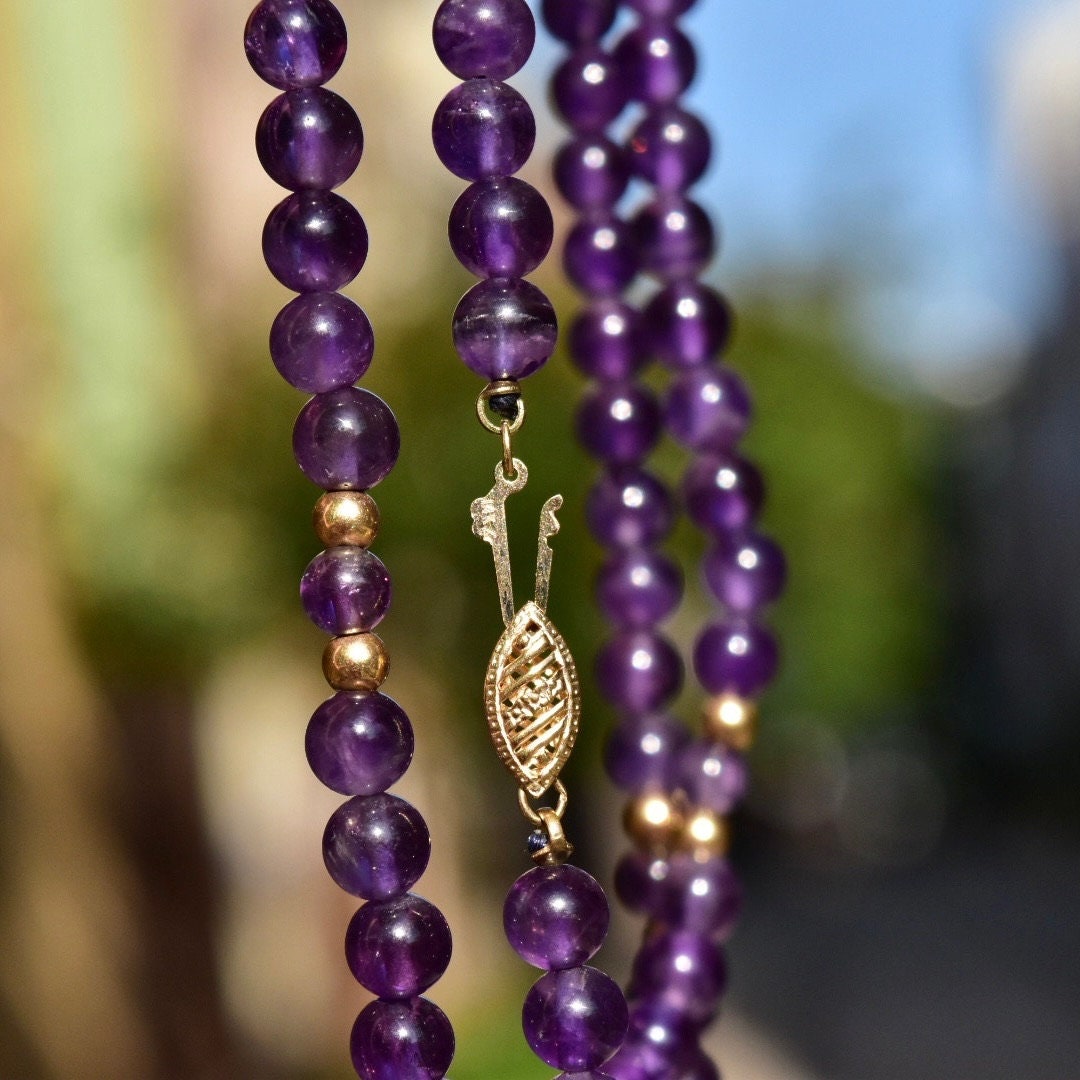 Vintage 14K Purple Jade Knotted Bead Necklace, Polished 6mm Round Jade Beads, 4mm Gold Bead Accents, Layered Beads, Gemstone Jewelry, 31" L