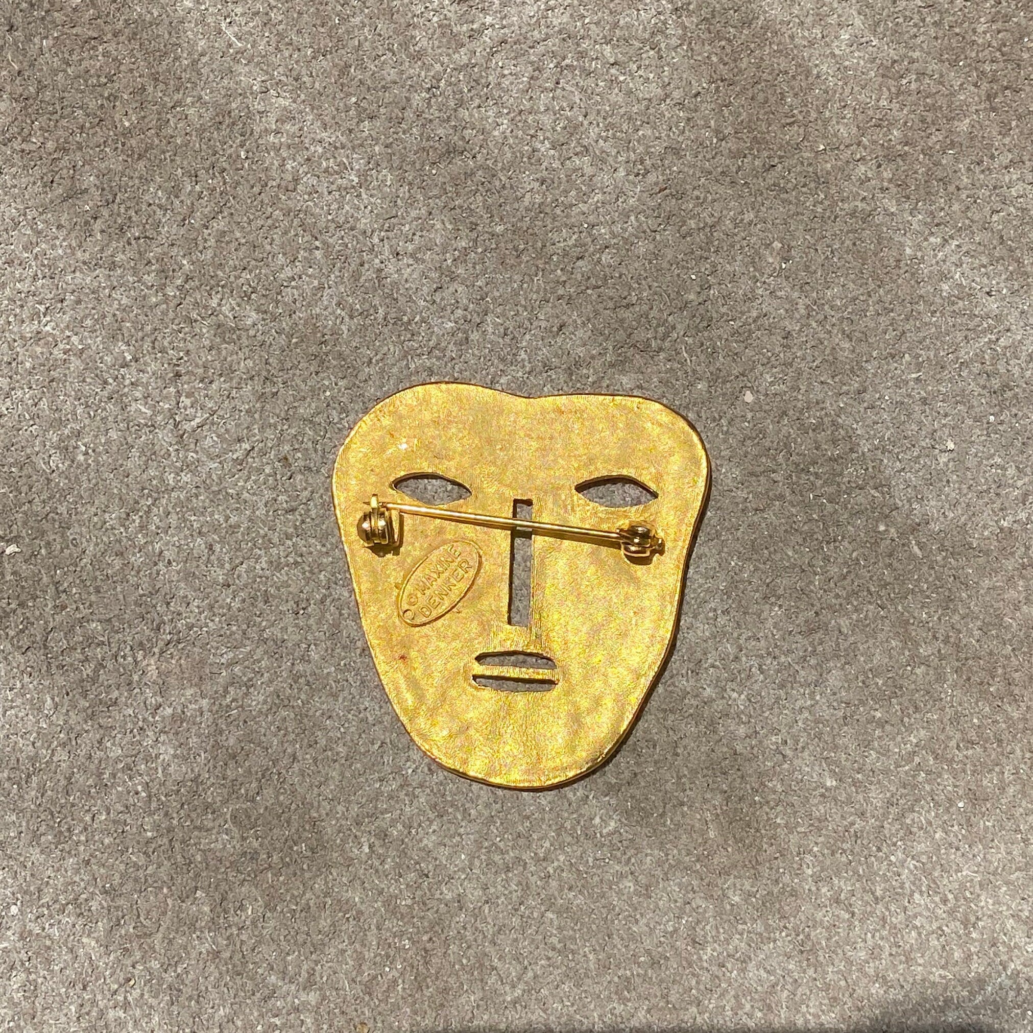 Vintage Maxine Denker Gold-Toned Tribal Face Mask Brooch Pin, Abstract Modernist, Engraved Face Mask Brooch, Unique Jacket Pin, 45 mm