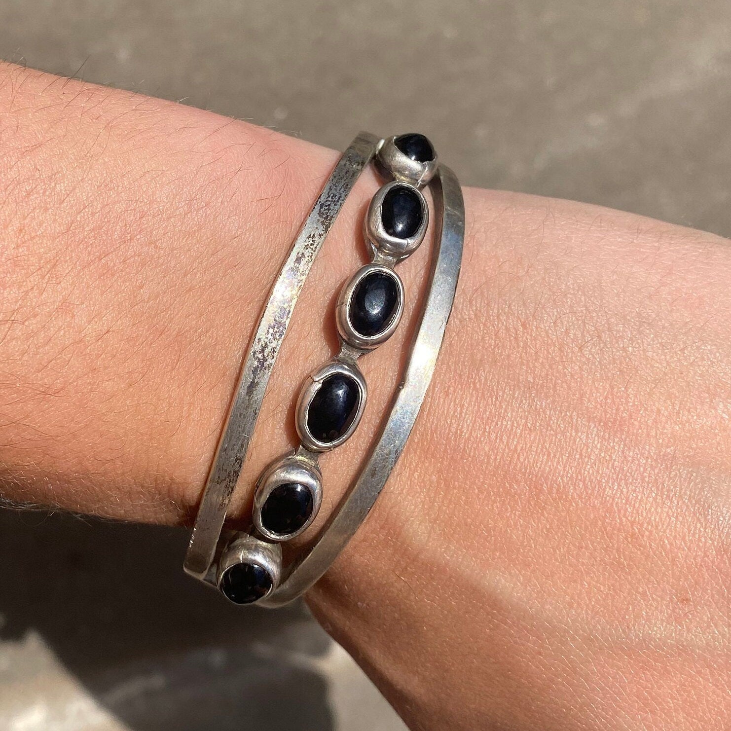 Vintage TAXCO Modernist Sterling Silver Onyx Cuff Bracelet, Closed Cuff With Black Gemstones, 925 Onyx Bracelet, Mexico 925 Jewelry, 7"