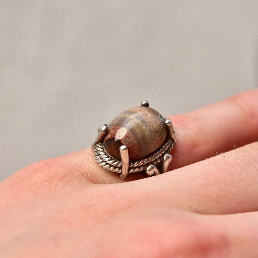 Vintage Bohemian Sterling Silver Rhodochrosite Cabochon Ring, Woven Silver Setting, 925 Statement Ring, Size 6 3/4 US