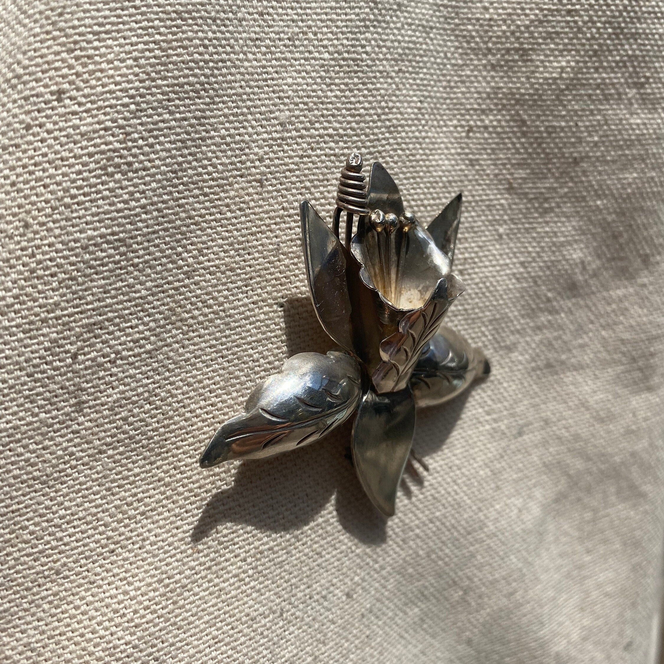 Vintage TAXCO Sterling Silver Lily Flower Brooch, Large Silver Flower Brooch, 925 Statement Accessory, Mexico 925 TC-84, 60mm