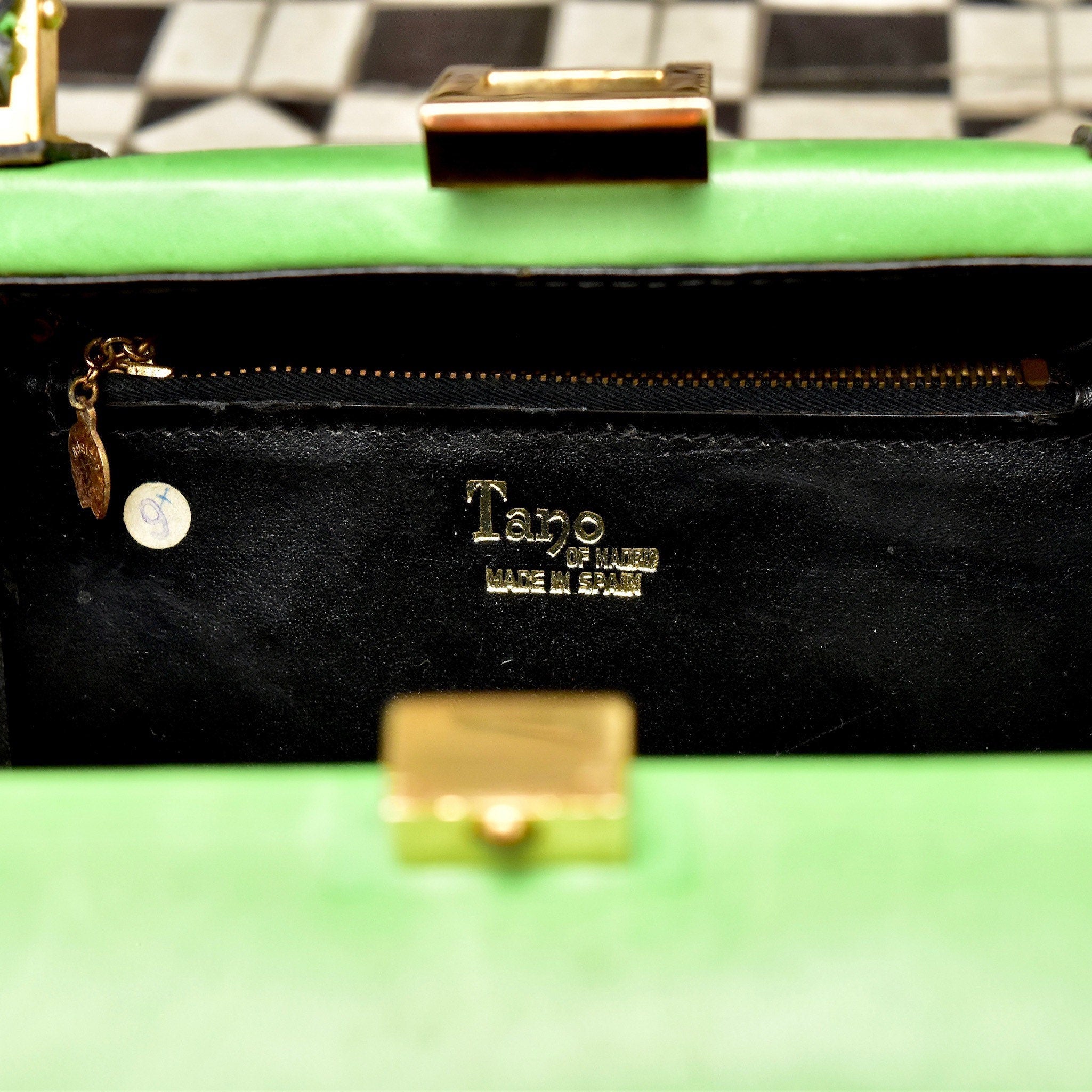 Mod TANO of Madrid Lime Green Leather Barrel Box Purse, Retro Hard Shell Top Handle Box Bag, Brass Hardware, 8 1/2" W