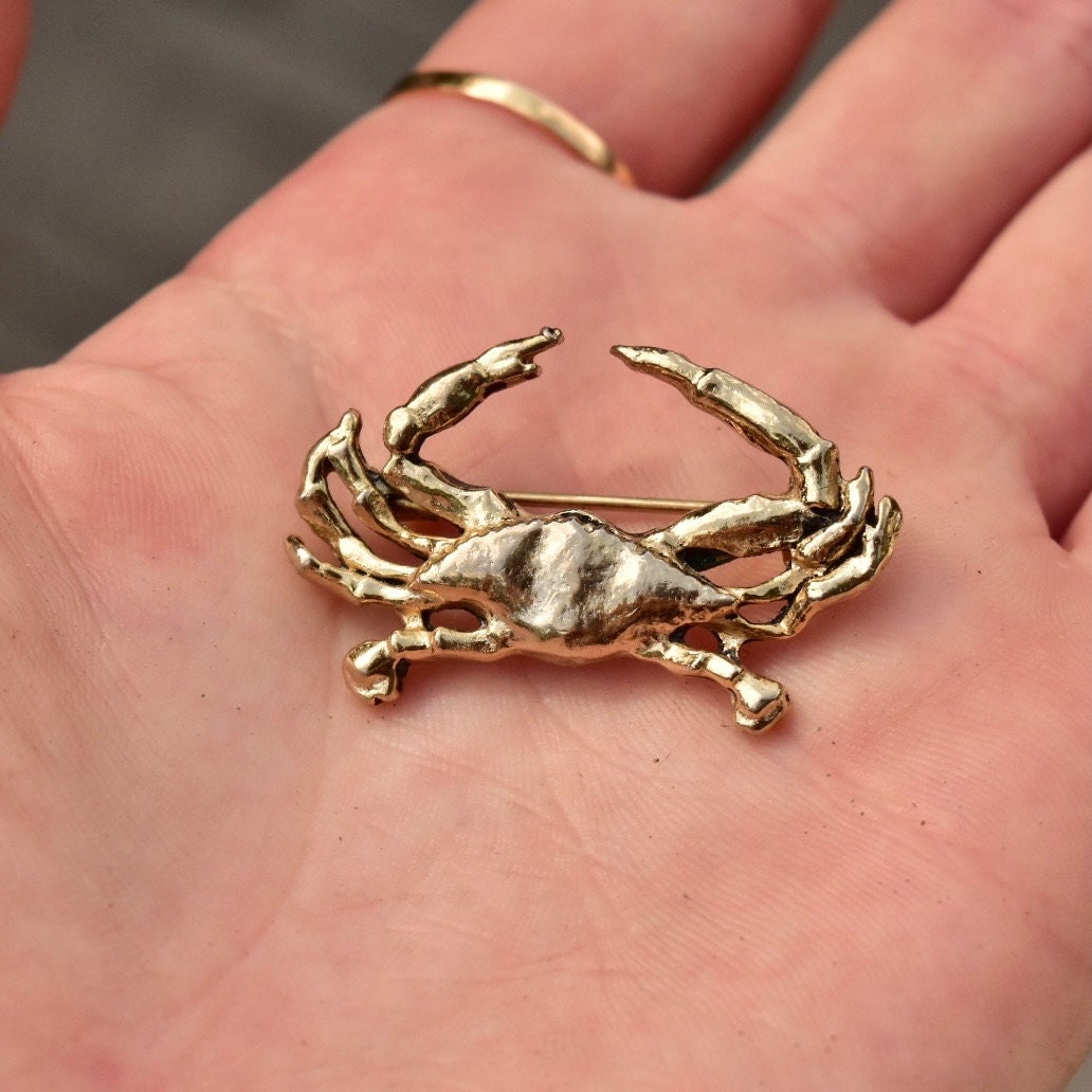 Vintage Gold-Toned Crab Brooch, Cute Crab Pin, Cancer Crab Pin, Zodiac Jewelry, Cancer Season, Jacket/Purse Pin, 40mm