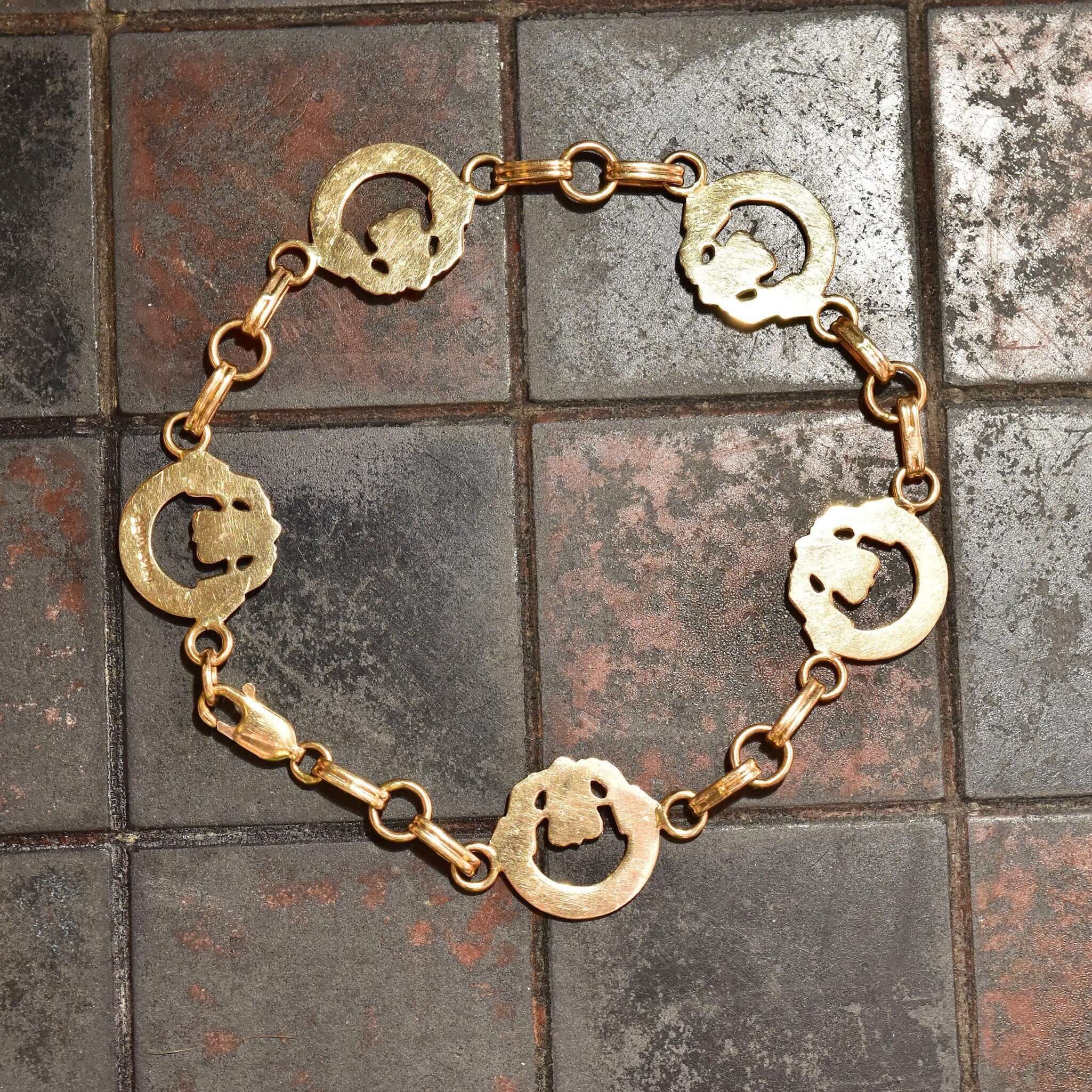 14K Irish Claddagh Link Bracelet In Yellow Gold, Symbol Of Love, Loyalty & Friendship, Vintage Jewelry, 7 3/4" L