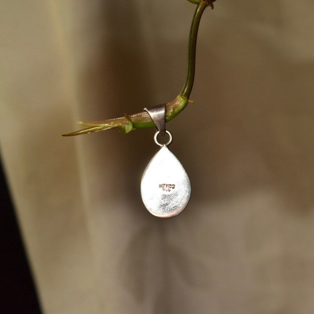 Vintage Mexican Sterling Silver Gaspeite Teardrop Pendant, Bohemian Modernist, Lime Green Gemstone, Polished Silver Drop Setting, 4mm