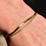 Italian 14K Gold Herringbone Bracelet, 2.5mm Fine Link Herringbone Chain, Polished Finish, Vintage Gold Bracelet, 7" L
