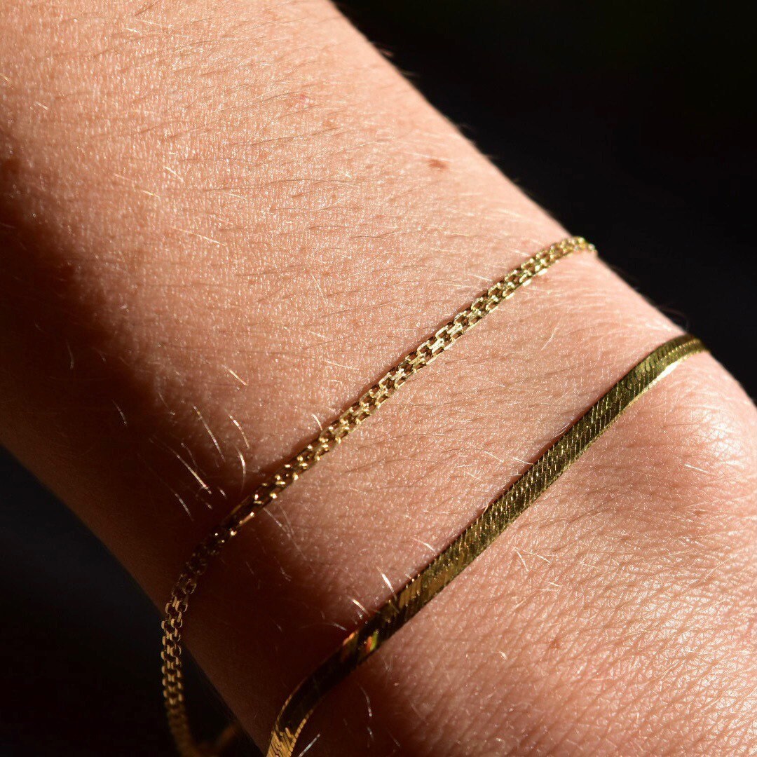 14K Gold Bismark Chain Bracelet, 2mm Flat Mesh Link Bracelet, Spring-Ring Clasp, Minimalist Jewelry, 7" L