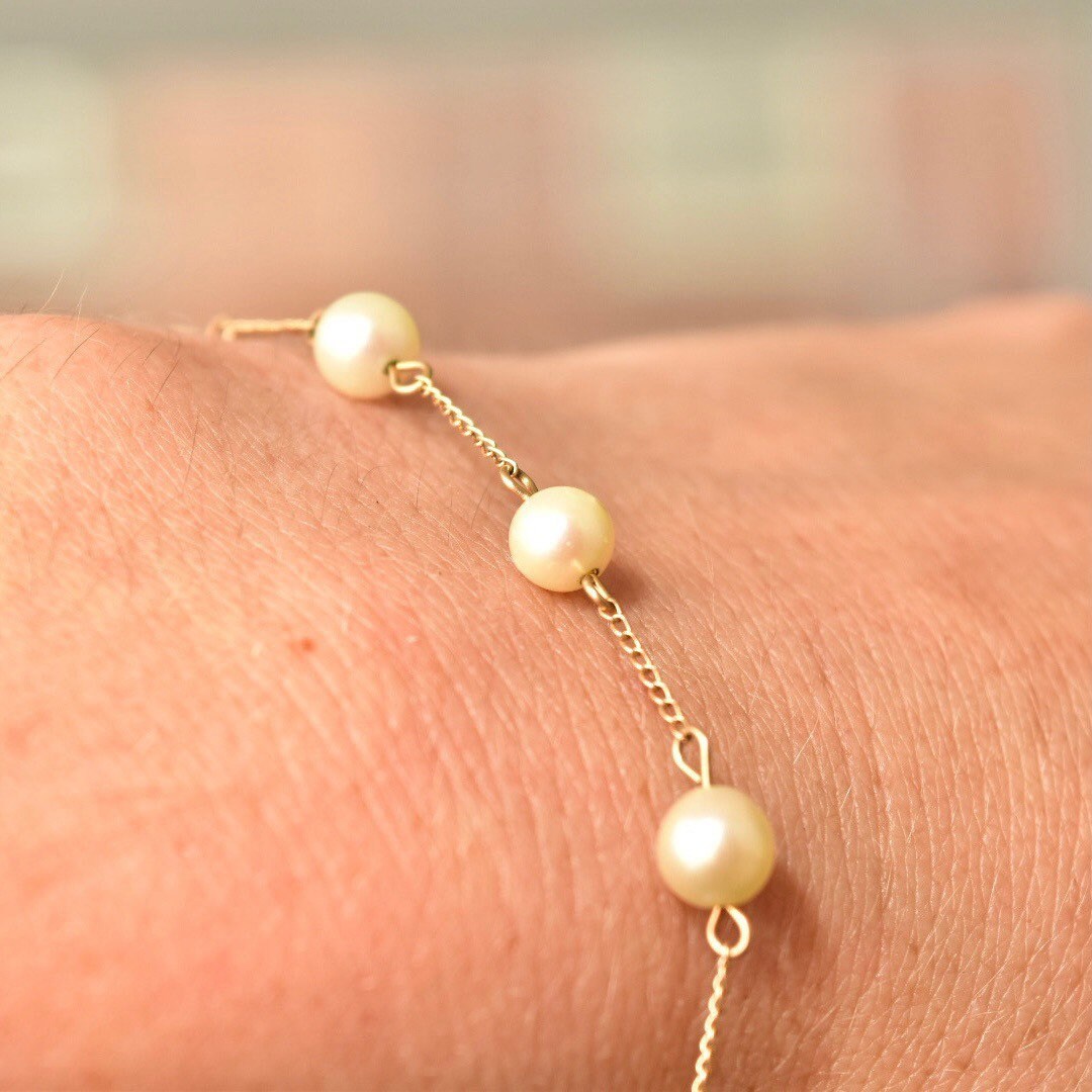 Elegant 14K Gold Cultured Pearl Station Bracelet, Dainty Yellow Gold Cable Links, 6mm Round Pearls, Opera Bracelet, 7 1/4"