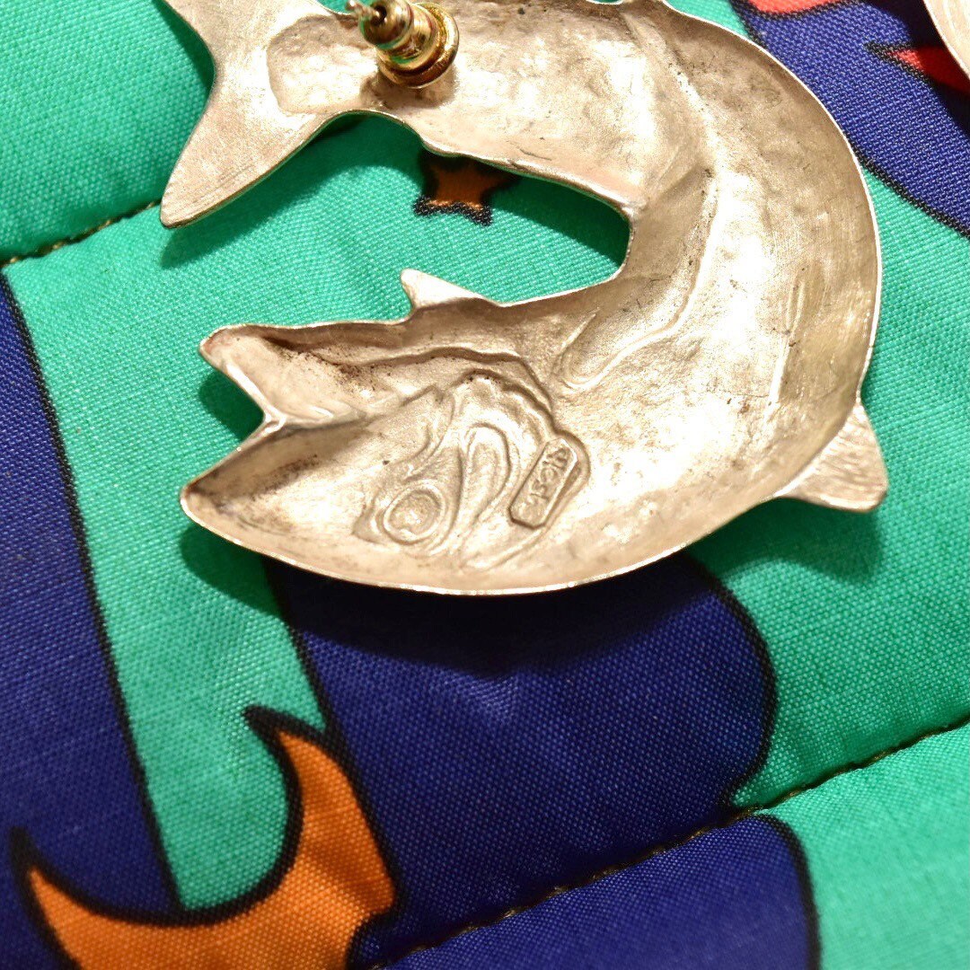 Linda Hesh Sterling Silver Fish Stud Earrings, Chunky Alternating Pierced Fish Earrings, Vintage Modernist Jewelry, 1 3/4"