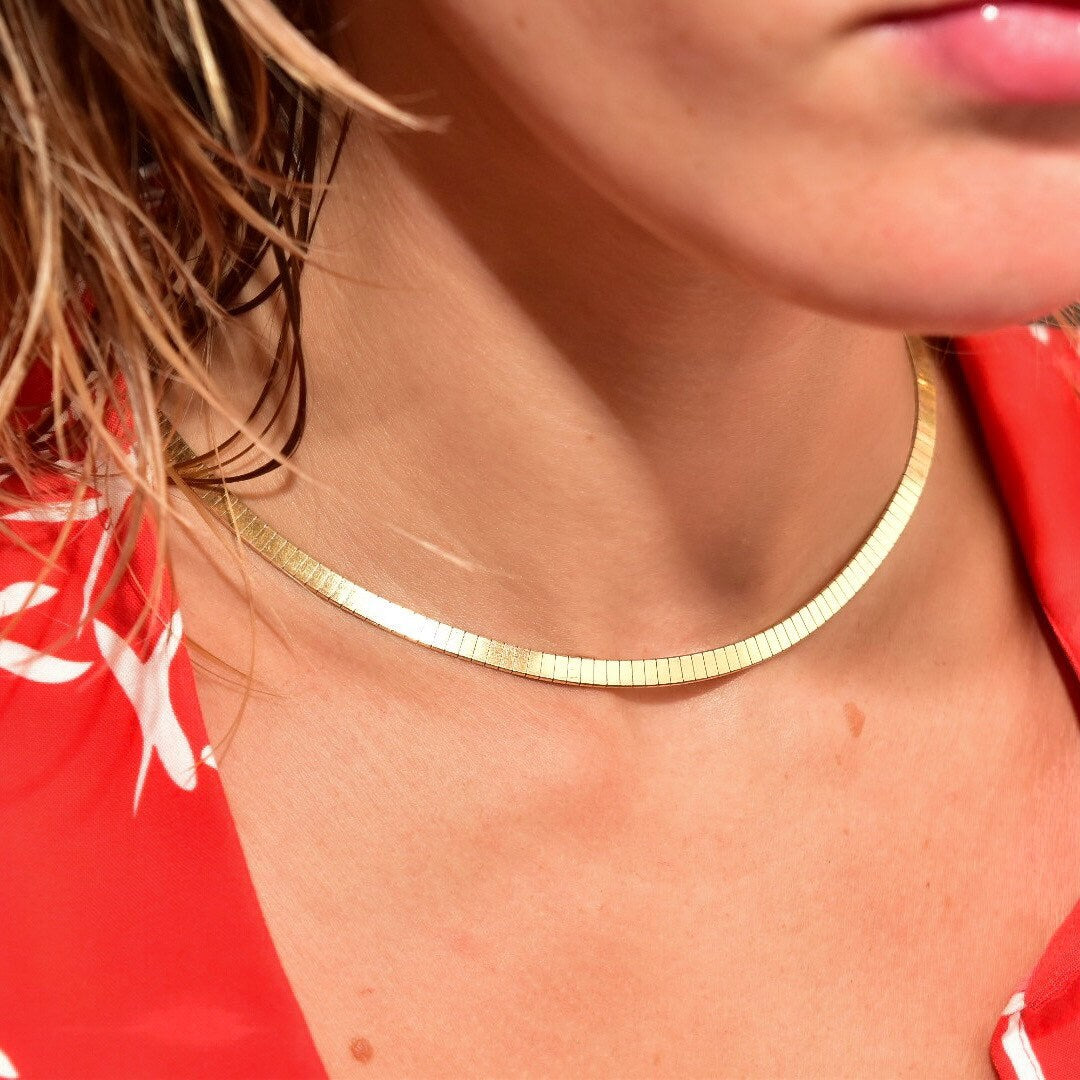 Minimalist 14K Yellow Gold Omega Collar Necklace, Women's Solid Gold Chain, Vintage Omega Link Chain, 16" L