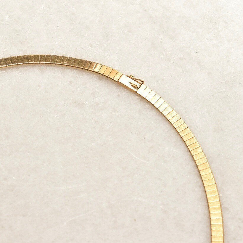 Minimalist 14K Yellow Gold Omega Collar Necklace, Women's Solid Gold Chain, Vintage Omega Link Chain, 16" L