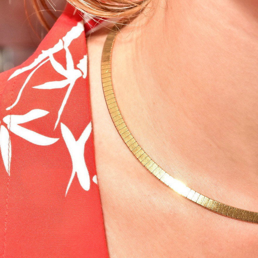 Minimalist 14K Yellow Gold Omega Collar Necklace, Women's Solid Gold Chain, Vintage Omega Link Chain, 16" L