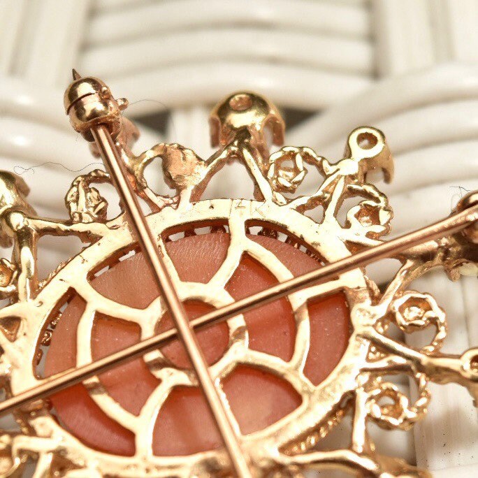 Ornate 14K Yellow Gold Pearl Frame Cameo Brooch Pin, Classic Relief Shell Carving, Ornate Pearl Crown Setting, 40mm