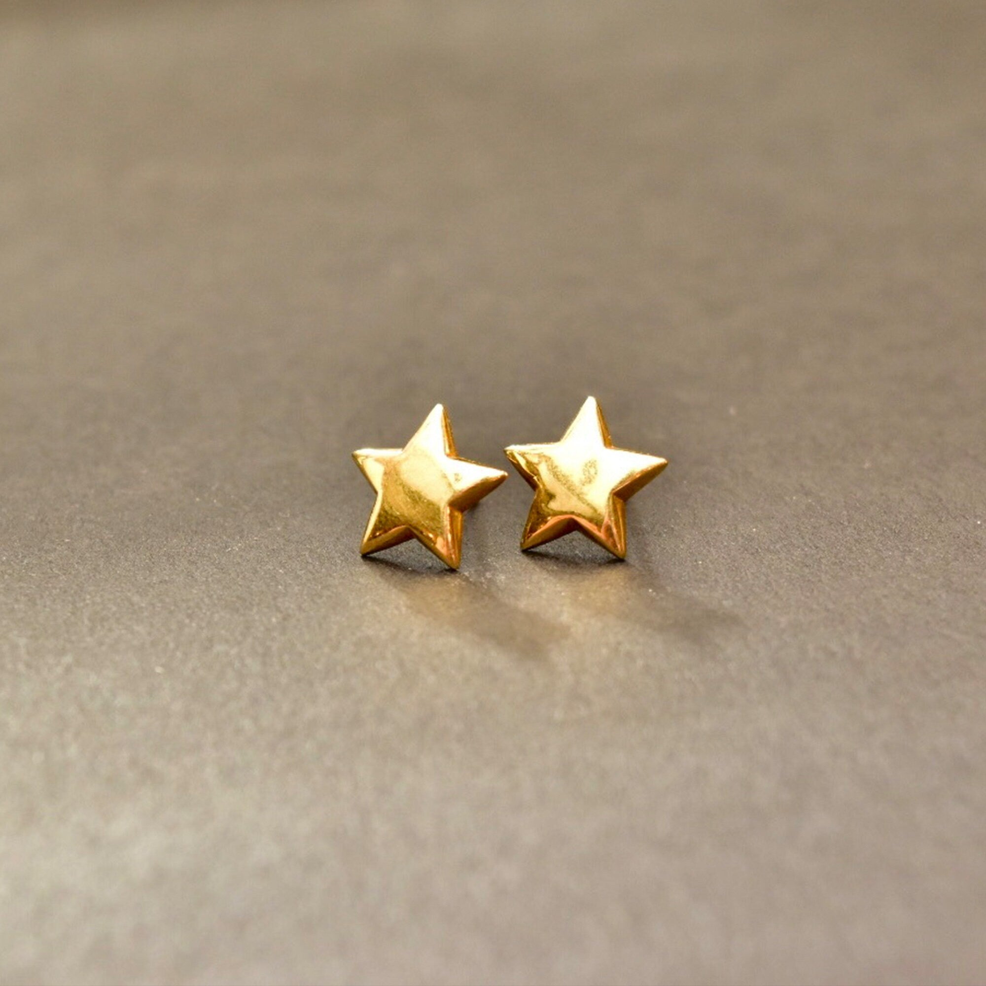 Solid Gold Star Stud Earrings In 18K, Small 5-Pointed Star, Polished Yellow Gold, Cute Vintage Earrings, 12mm