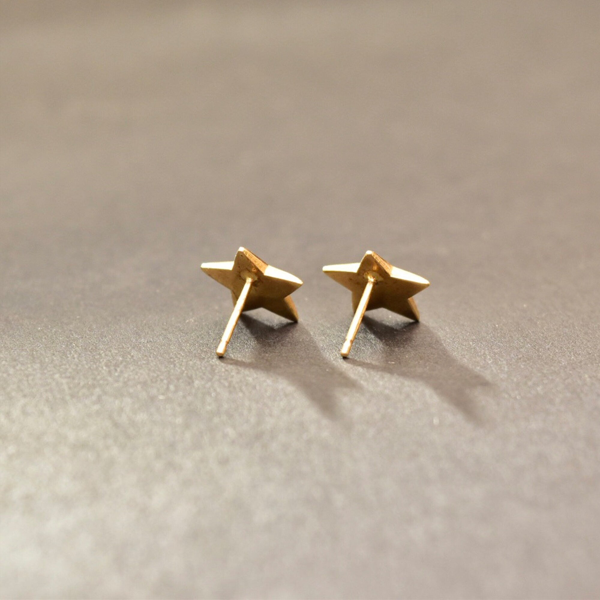 Solid Gold Star Stud Earrings In 18K, Small 5-Pointed Star, Polished Yellow Gold, Cute Vintage Earrings, 12mm