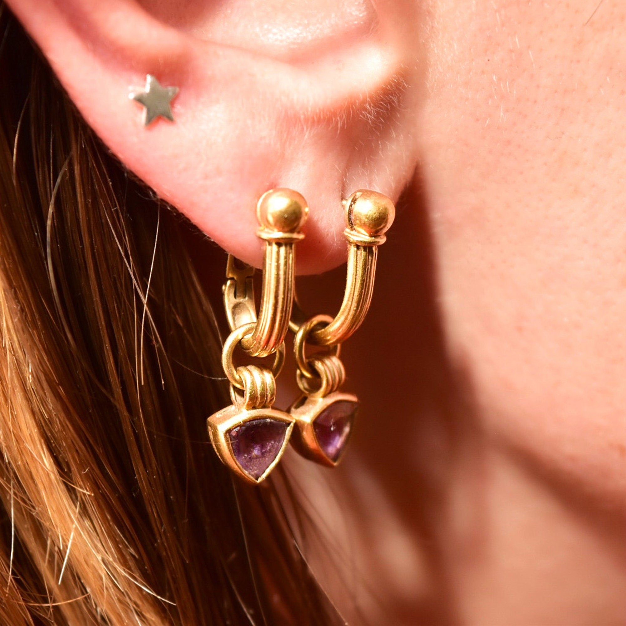 18K Amethyst Hoop Charm Earrings, Trillion-Cut Gemstone, Small Yellow Gold Latch Back Hoops, 750 Hallmark, 27mm