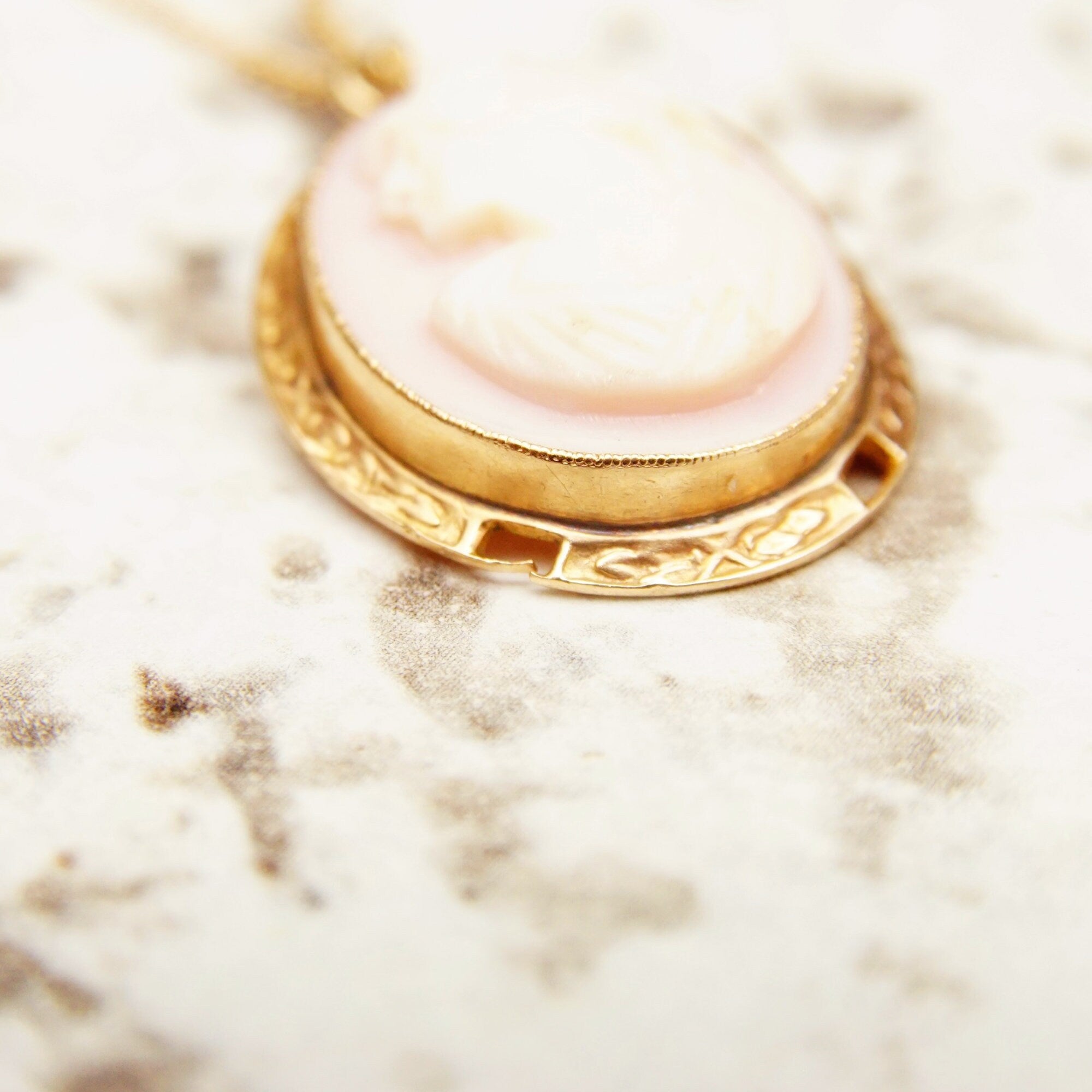 Antique 14K Pink Cameo Pendant Necklace, Yellow Gold Bezel Pendant, Classic Relief Shell Carving, 1mm Chain, 16" L