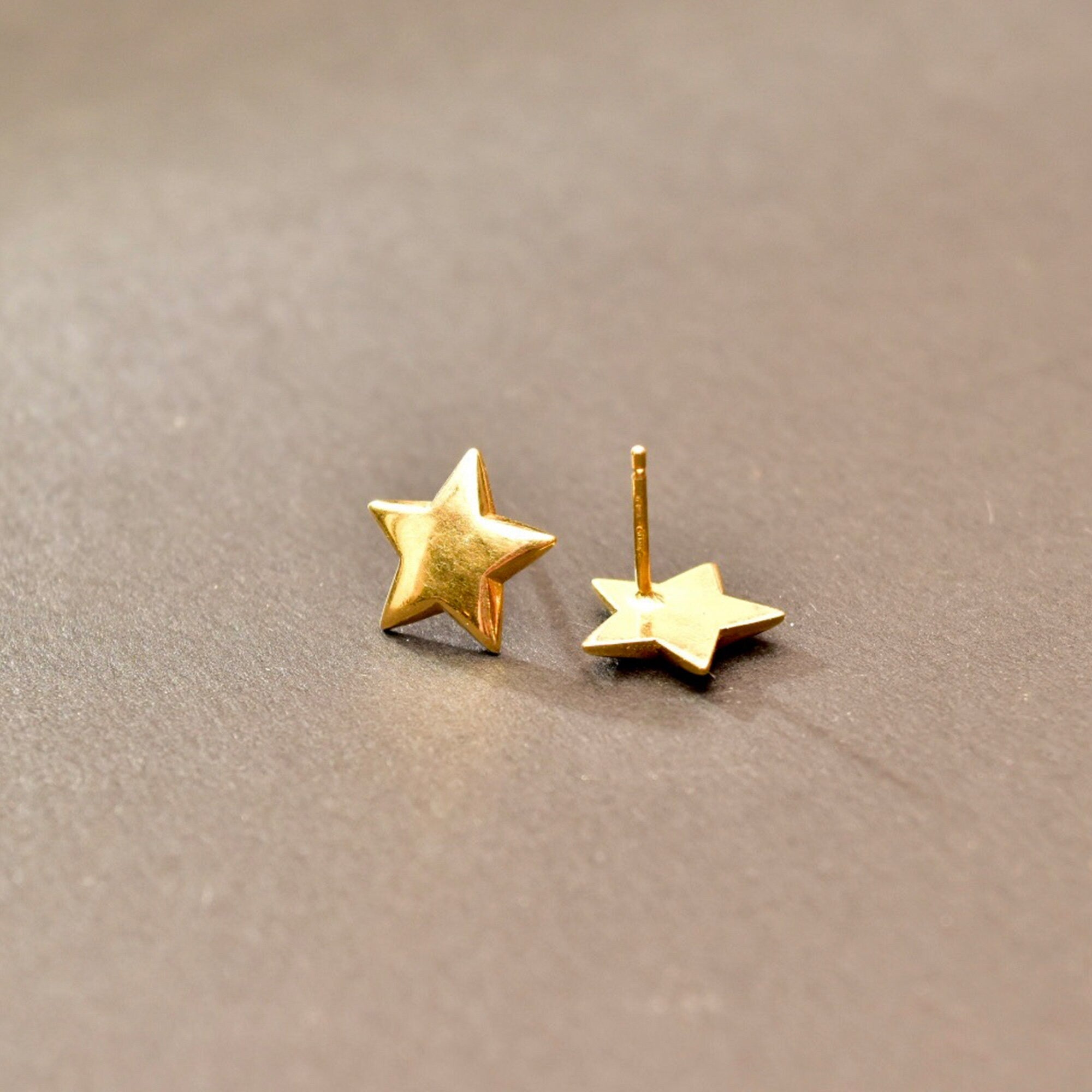 Solid Gold Star Stud Earrings In 18K, Small 5-Pointed Star, Polished Yellow Gold, Cute Vintage Earrings, 12mm